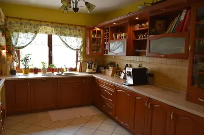 Kuchnia lub aneks kuchenny w obiekcie Comfortable house with garden