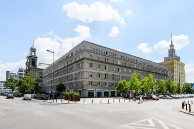 Budynek, w którym mieści się apartament