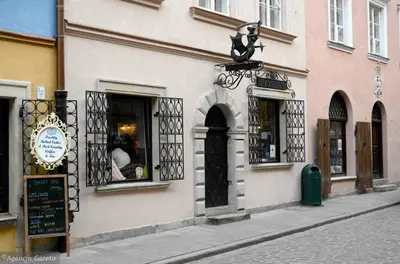 Budynek, w którym mieści się apartament
