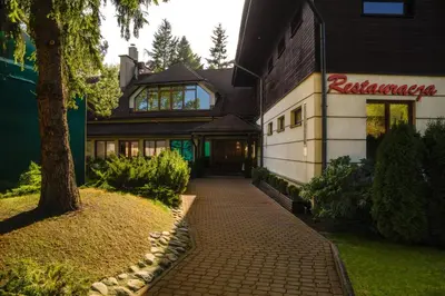 Budynek, w którym mieści się motel