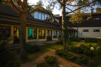 Ogród w obiekcie Nature Clinic Park Hotel