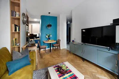 Telewizja i/lub zestaw kina domowego w obiekcie OCHOTA P&O Serviced Apartments