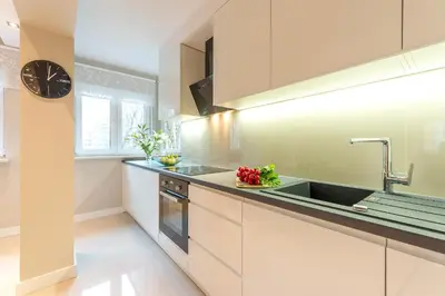 Kuchnia lub aneks kuchenny w obiekcie Chmielna 73 P&O Serviced Apartments