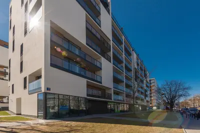 Budynek, w którym mieści się apartament