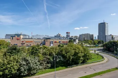 Widok na miasto Warszawa z tego apartamentu