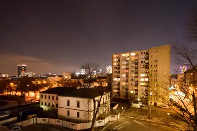 Widok na miasto Warszawa z tego apartamentu