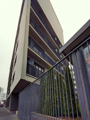 Budynek, w którym mieści się apartament
