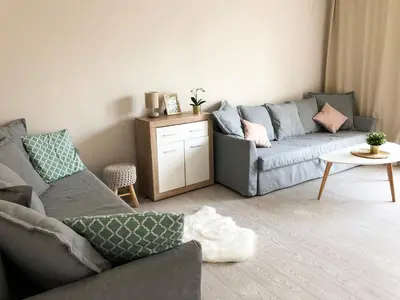 Część wypoczynkowa w obiekcie Ozarowska 77 - 1BR by Homeprime