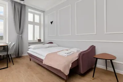 Łóżko lub łóżka w pokoju w obiekcie Premium Designed Apartment - Noakowskiego 16 by Noclegi Renters