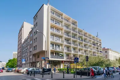 Budynek, w którym mieści się apartament