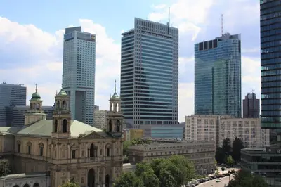 Widok na miasto Warszawa z tego apartamentu