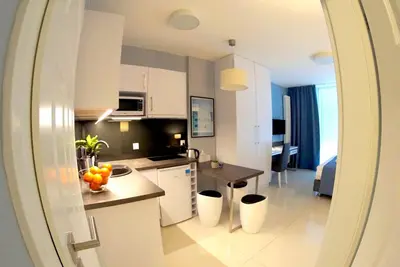 Kuchnia lub aneks kuchenny w obiekcie JessApart – Ochota Apartments