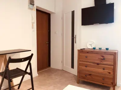 Telewizja i/lub zestaw kina domowego w obiekcie P11