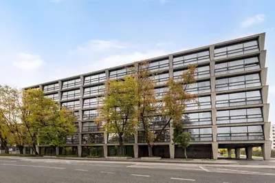 Budynek, w którym mieści się hotel