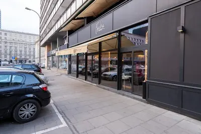 Budynek, w którym mieści się apartament