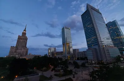 Widok na miasto Warszawa z tego apartamentu