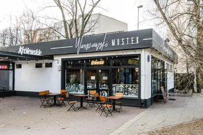 Budynek, w którym mieści się apartament