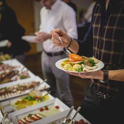 Jedzenie w hotelu lub w pobliżu