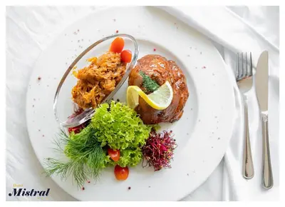 Jedzenie w hotelu lub w pobliżu