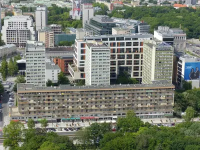 Widok na miasto Warszawa z tego apartamentu
