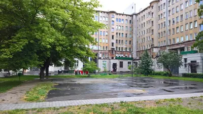 Budynek, w którym mieści się apartament
