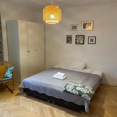 Slow Life Apartment next to Metro Station