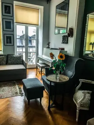 Część wypoczynkowa w obiekcie Warsaw Concierge Praga Gallery