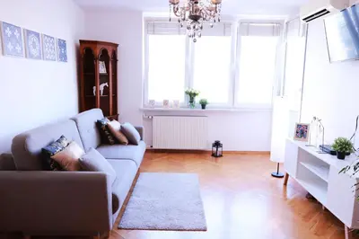 Część wypoczynkowa w obiekcie Cozy and great location by Cooee Apartments
