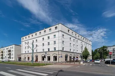 Budynek, w którym mieści się apartament