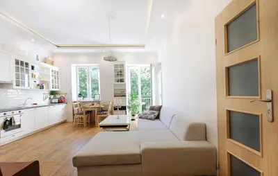 Kuchnia lub aneks kuchenny w obiekcie Warsaw Concierge Traveller's Nest Wspólna