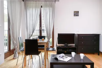 Telewizja i/lub zestaw kina domowego w obiekcie Capital Apartments - Centrum - Pokorna