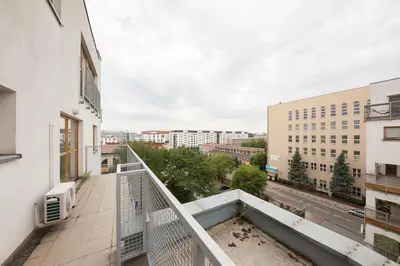 Balkon lub taras w obiekcie ShortStayPoland Chelmska (B5)