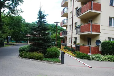 Budynek, w którym mieści się apartament