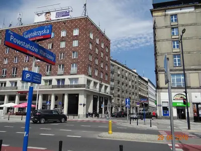 Budynek, w którym mieści się apartament