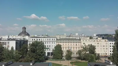 Widok na miasto Warszawa z tego apartamentu