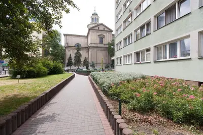 Budynek, w którym mieści się apartament