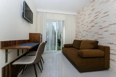 Telewizja i/lub zestaw kina domowego w obiekcie Apartamenty Dom Saski 10 minut od Centrum Warszawy
