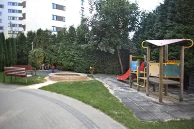 Plac zabaw dla dzieci w obiekcie P&O Serviced Apartments Bukowinska