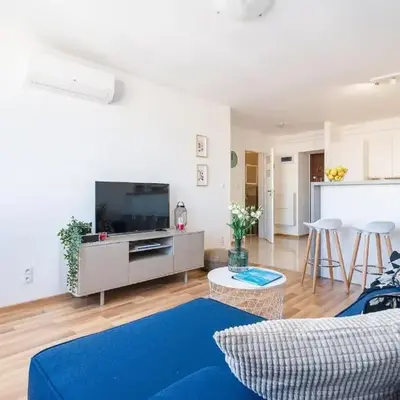 Aesthetic Apartment Located in Centre with Balcony by Noclegi Renters