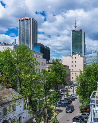 Widok na miasto Warszawa z tego apartamentu