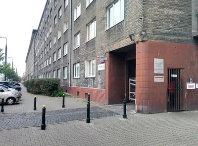 Budynek, w którym mieści się apartament