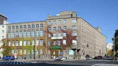 Budynek, w którym mieści się apartament