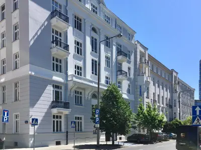 Budynek, w którym mieści się apartament