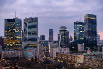 Widok na miasto Warszawa z tego apartamentu