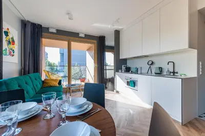 Kuchnia lub aneks kuchenny w obiekcie noclegi4u Warsaw Wola Apartments