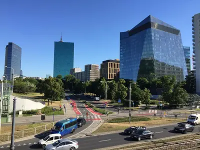Widok na miasto Warszawa z tego apartamentu