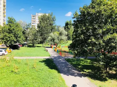 Ogród w obiekcie Andersena Modern A - 10 min CMKP - 5 min Metro - 15 min Center