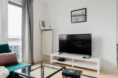 Telewizja i/lub zestaw kina domowego w obiekcie ShortStayPoland Okopowa (B3)