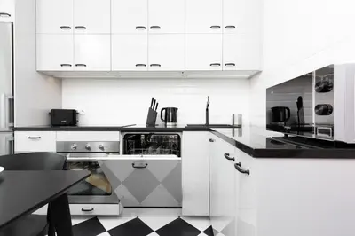 Kuchnia lub aneks kuchenny w obiekcie Apartments Warsaw Downtown Świętokrzyska by Noclegi Renters