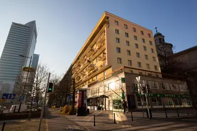 Budynek, w którym mieści się apartament